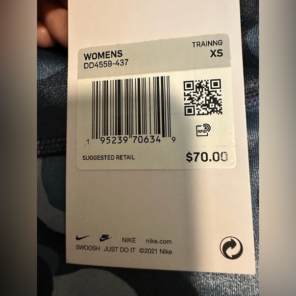 NWT Nike Dri-FIT Mid-Rise Camo Leggings - Size XS - Picture 8 of 10